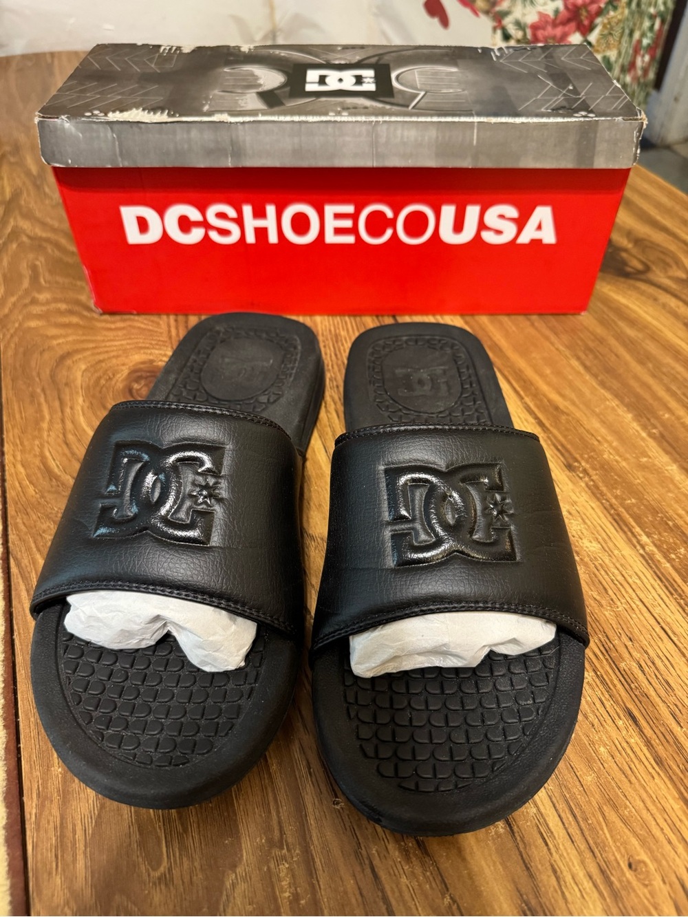 DC Mono Black Embossed Slides